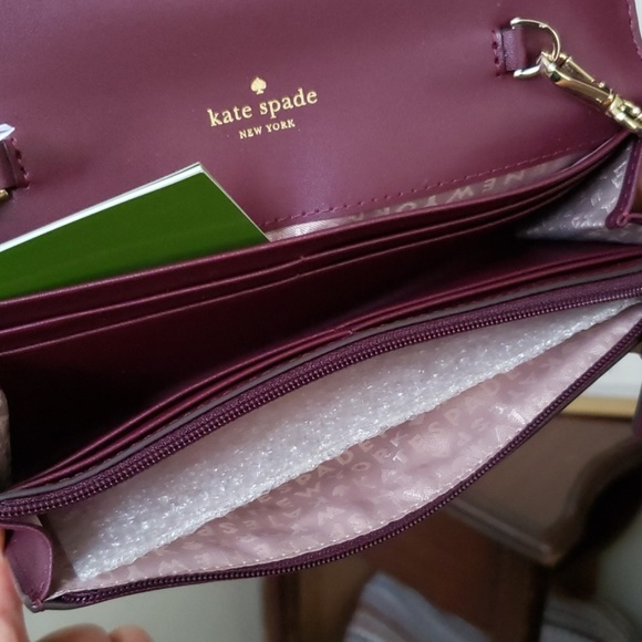 Kate Spade ♠️ Gold Chain Wallet - Picture 6 of 8